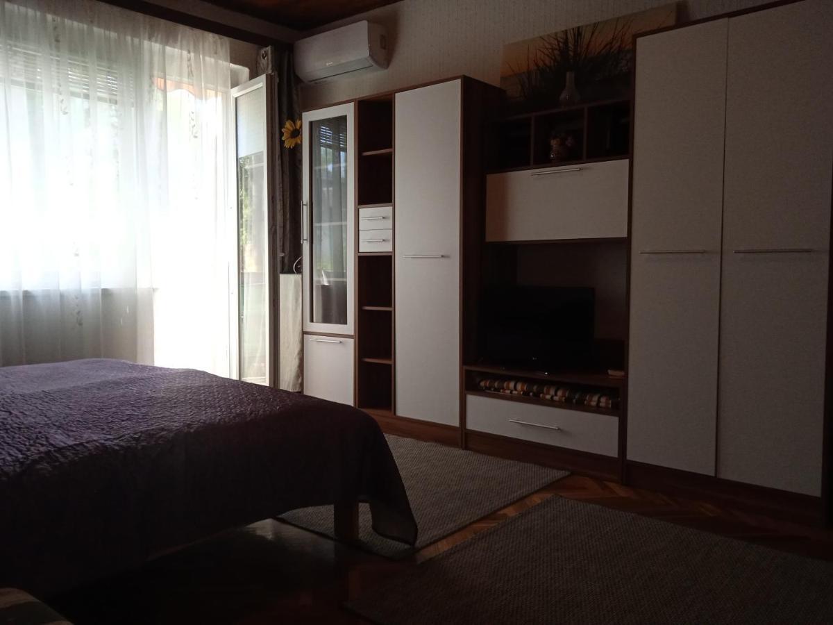 Balaton-Lak Apartmanhaz Siófok Exteriör bild